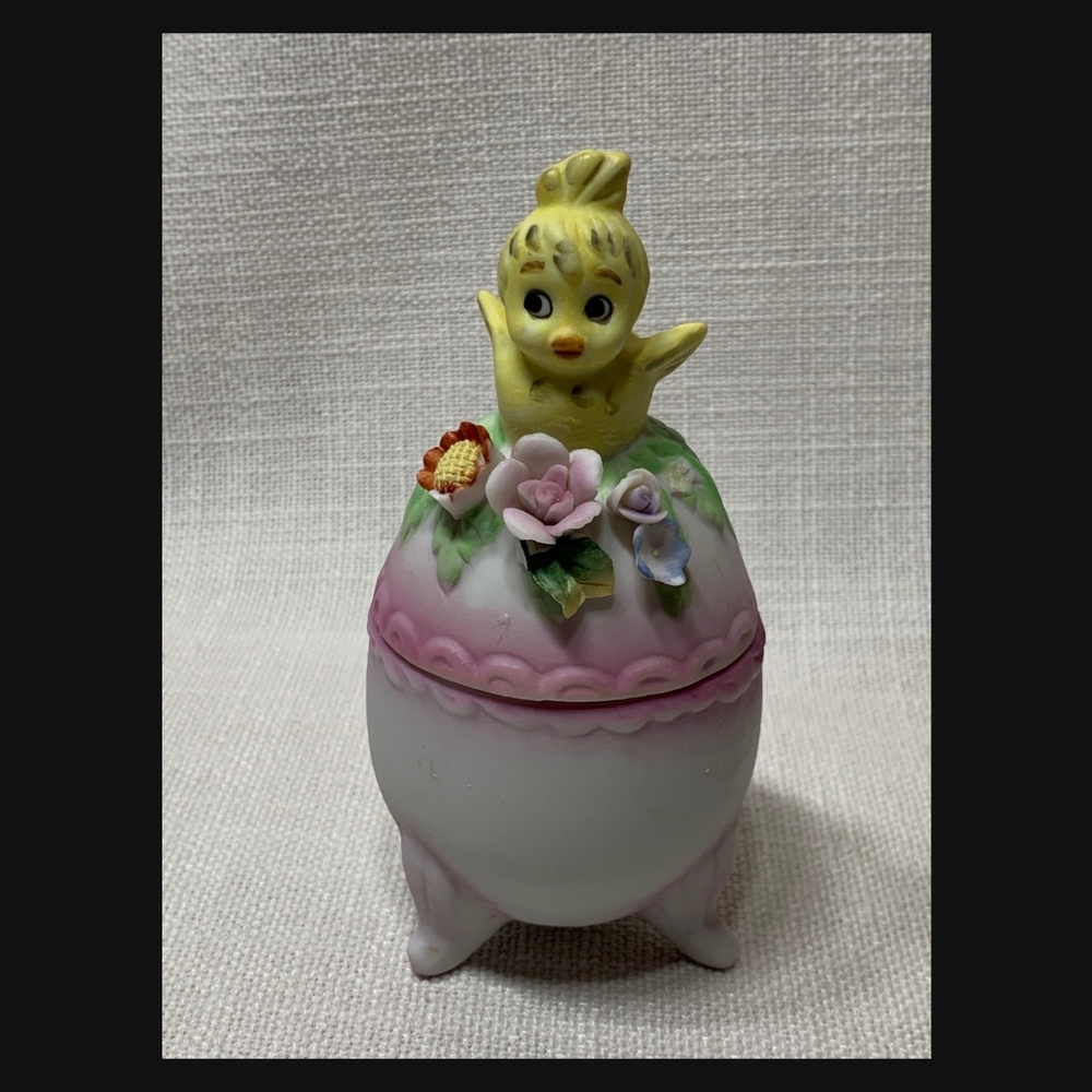 Vintage Lefton Easter Egg Trinket Box